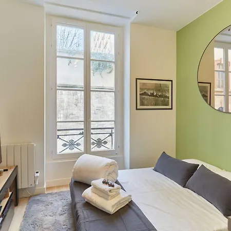 Charming Pantheon - Jardin Des Plantes